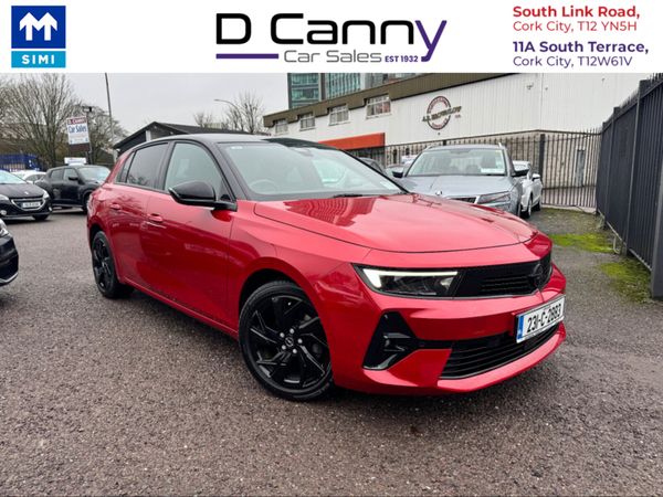 Opel Astra Hatchback, Petrol, 2023, Red