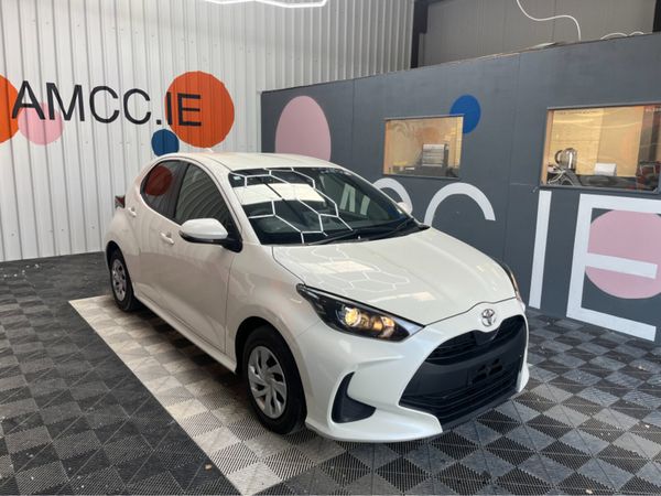 Toyota Yaris Hatchback, Petrol, 2022, White