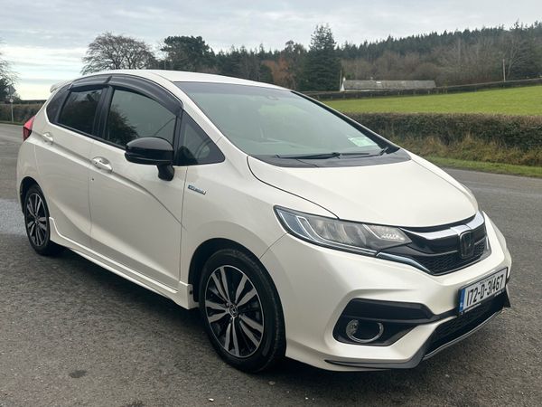 Honda Fit Hatchback, Petrol Hybrid, 2017, White