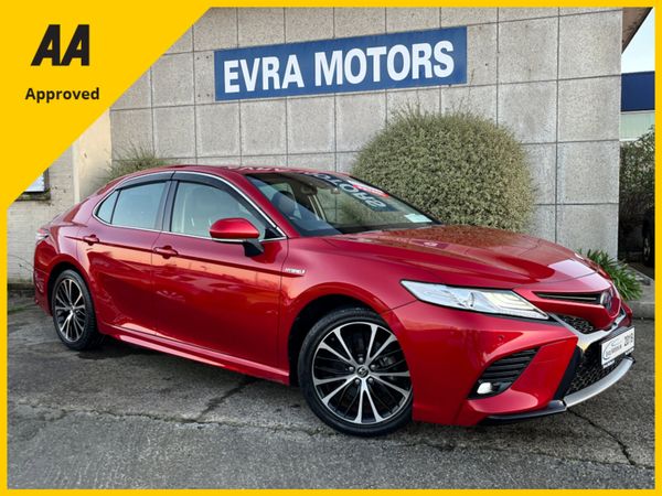 Toyota Camry Saloon, Petrol Hybrid, 2019, Red