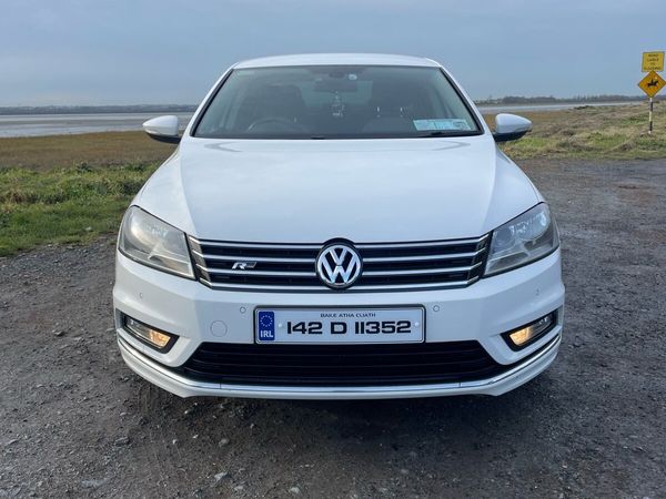Volkswagen Passat Saloon, Diesel, 2014, White