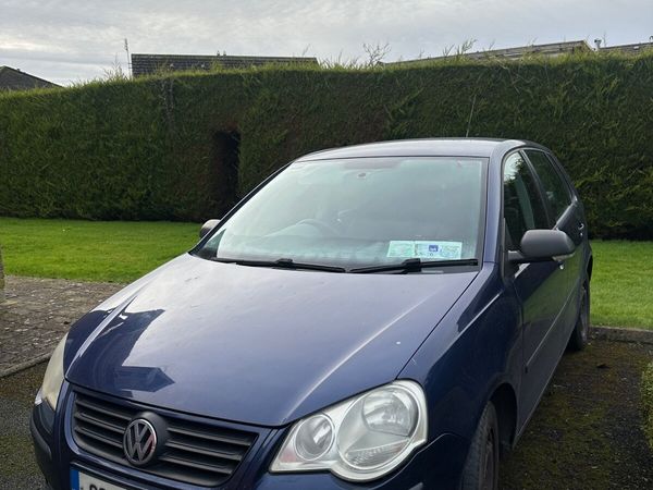 Volkswagen Polo Hatchback, Petrol, 2006, Blue