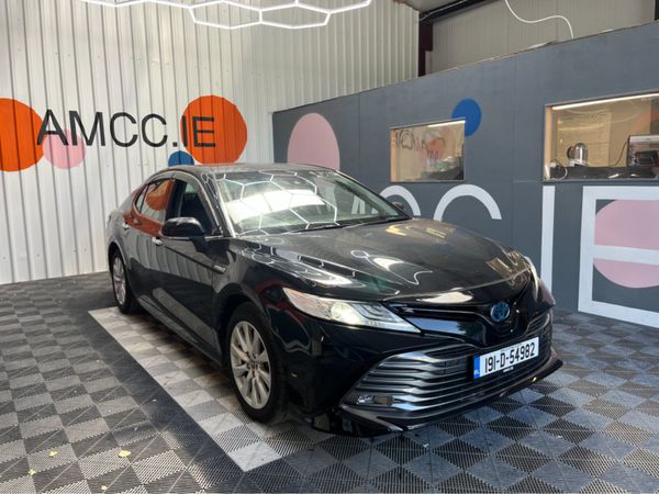 Toyota Camry Saloon, Petrol Hybrid, 2019, Black