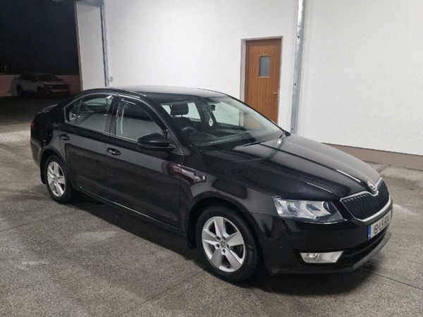 Skoda Octavia Saloon, Petrol, 2015, Black