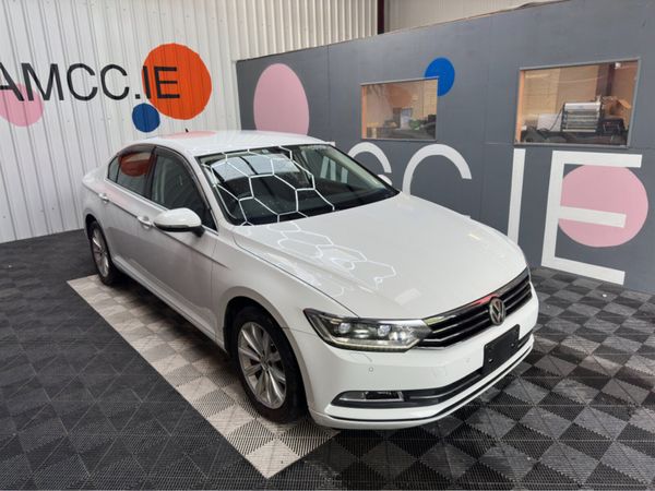 Volkswagen Passat Saloon, Petrol, 2015, White