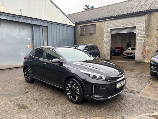 Kia XCeed Hatchback, Petrol Plug-in Hybrid, 2023, Black