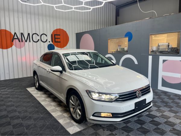 Volkswagen Passat Hatchback, Petrol, 2017, White