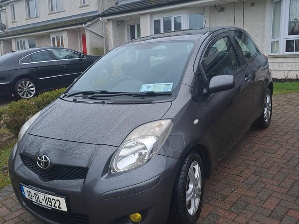 Toyota Yaris Hatchback, Diesel, 2010, Grey