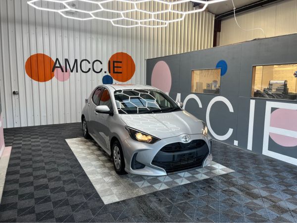 Toyota Yaris Hatchback, Petrol, 2021, Silver