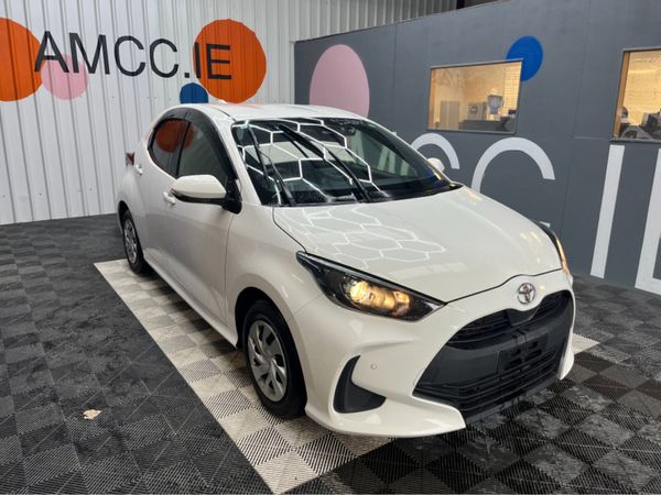 Toyota Yaris Hatchback, Petrol, 2021, White