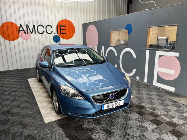 Volvo V40 Hatchback, Petrol, 2015, Blue