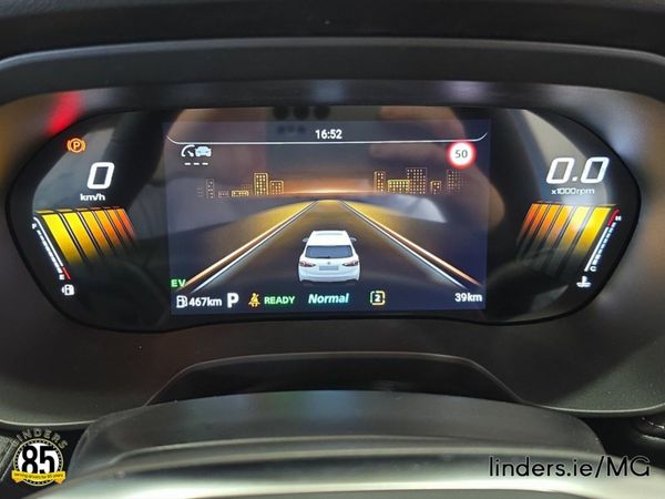 MG ZS SUV, Petrol Hybrid, 2026, White