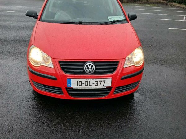 Volkswagen Polo Hatchback, Petrol, 2010, Red