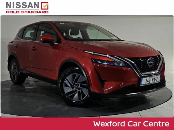 Nissan Qashqai MPV, Petrol, 2024, Red