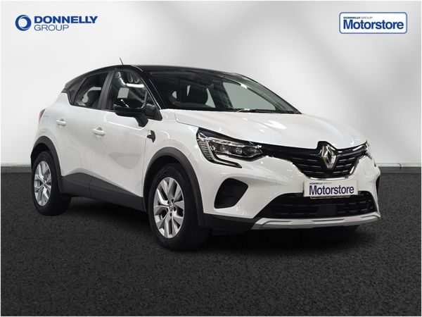 Renault Captur Hatchback, Petrol, 2022, White