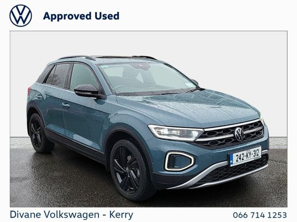 Volkswagen T-Roc SUV, Petrol, 2024, Blue