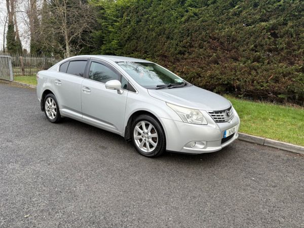 Toyota Avensis Saloon, Diesel, 2011, Silver