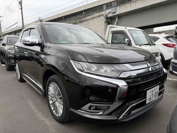Mitsubishi Outlander SUV, Petrol Plug-in Hybrid, 2018, Black