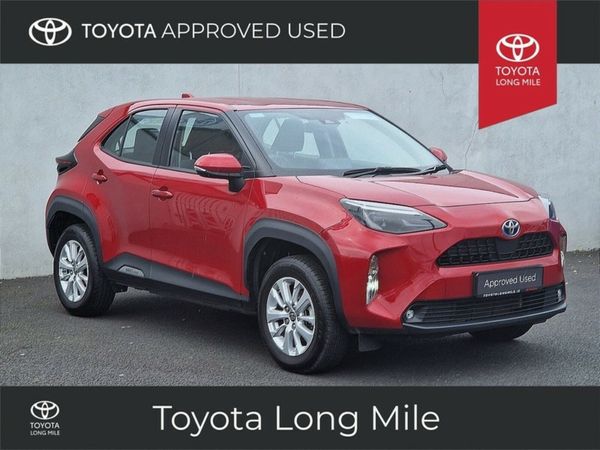 Toyota Yaris Cross Hatchback, Petrol Hybrid, 2024, Red