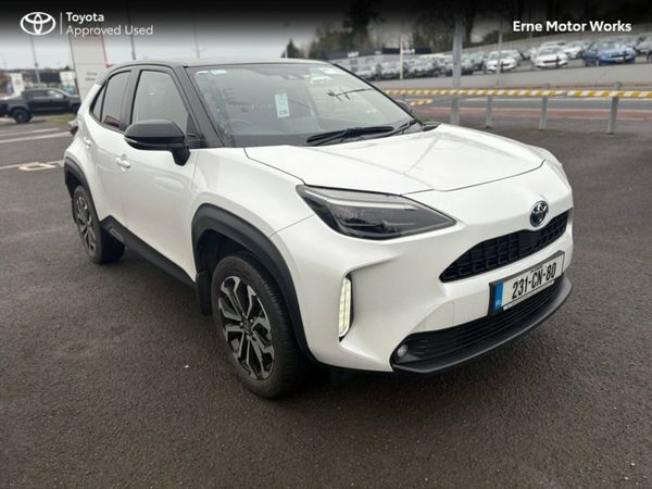 Toyota Yaris Cross Hatchback, Petrol Hybrid, 2023, White