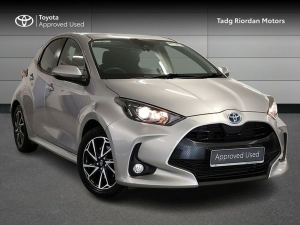 Toyota Yaris Hatchback, Petrol Hybrid, 2022, Silver