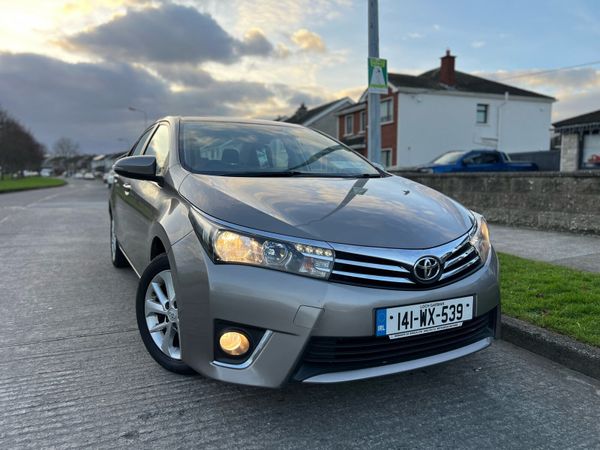 Toyota Corolla Saloon, Diesel, 2014, Bronze