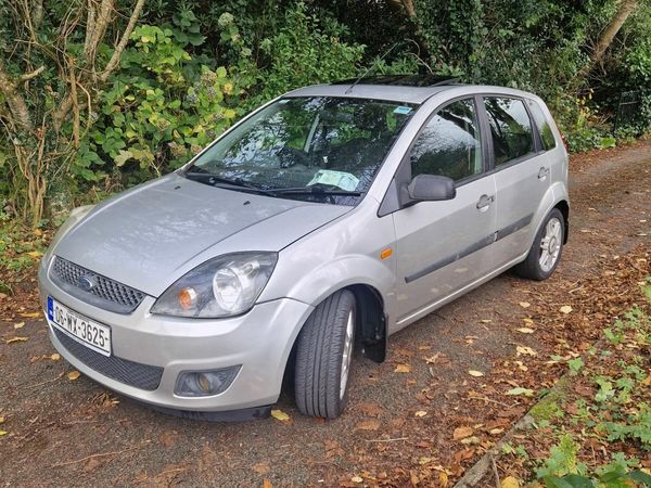 Ford Fiesta Hatchback, Petrol, 2006, Silver