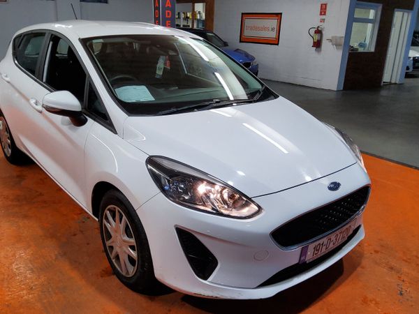 Ford Fiesta Hatchback, Petrol, 2019, White