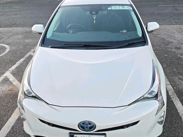 Toyota Prius Hatchback, Petrol Hybrid, 2019, White