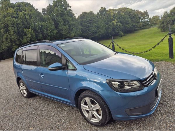 Volkswagen Touran MPV, Petrol, 2015, Blue