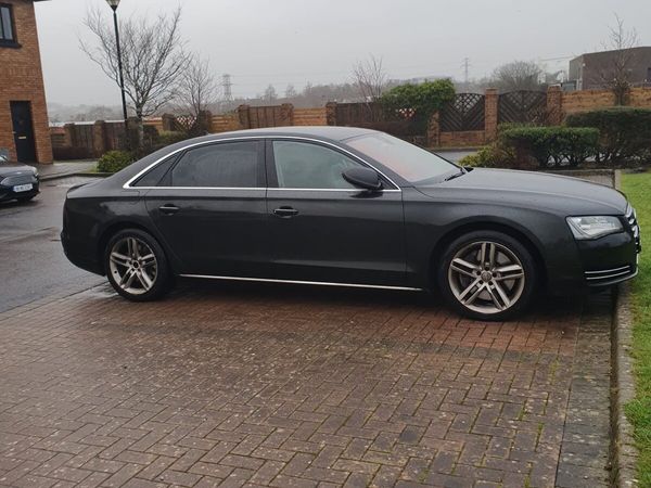 Audi A8 Saloon, Petrol, 2011, Grey