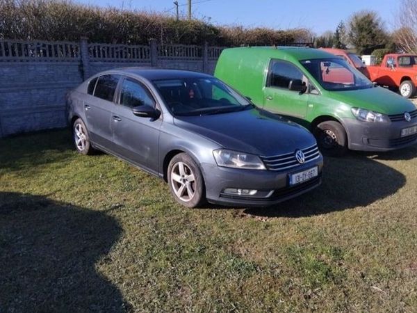 Volkswagen Passat Saloon, Diesel, 2013, Grey