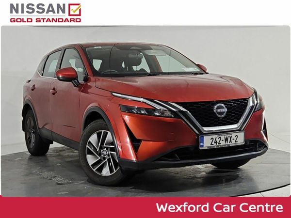 Nissan Qashqai MPV, Petrol, 2024, Red