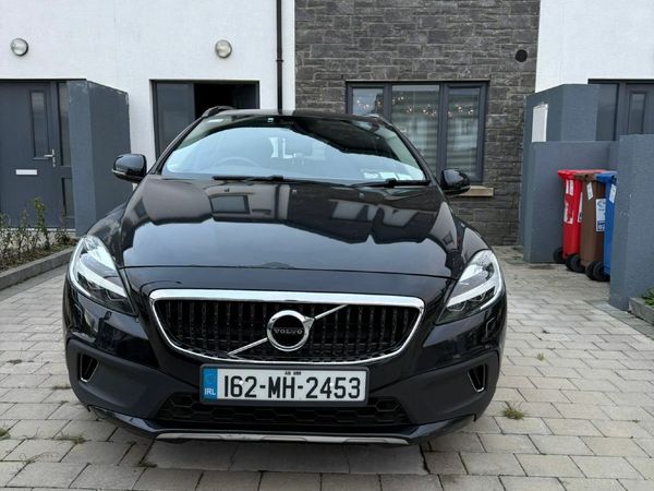 Volvo V40 Hatchback, Petrol, 2016, Black