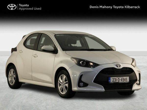 Toyota Yaris Hatchback, Petrol Hybrid, 2023, White