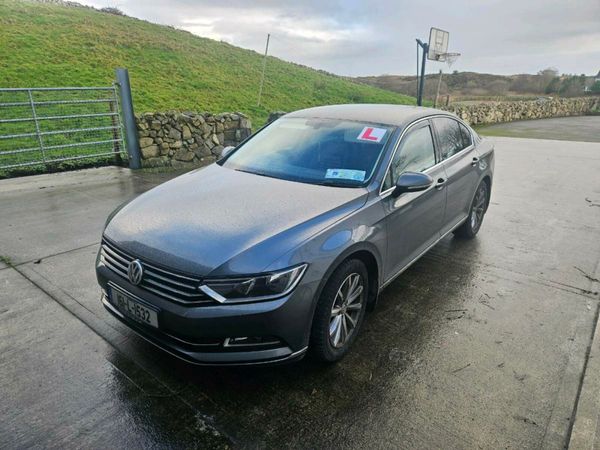 Volkswagen Passat Saloon, Diesel, 2016, Grey