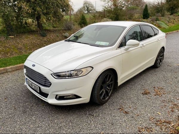 Ford Mondeo Hatchback, Diesel, 2016, White