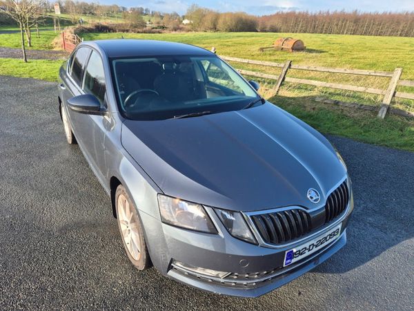 Skoda Octavia Saloon, Diesel, 2019, Grey