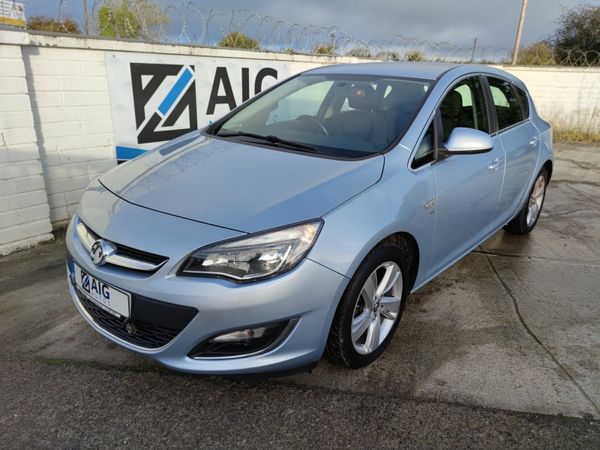 Vauxhall Astra Hatchback, Petrol, 2015, Silver