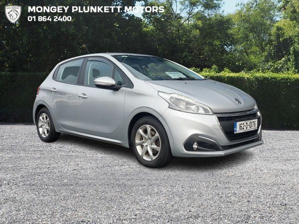 Peugeot 208 Hatchback, Petrol, 2016, Silver