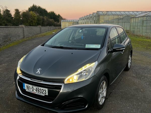 Peugeot 208 Hatchback, Petrol, 2016, Grey