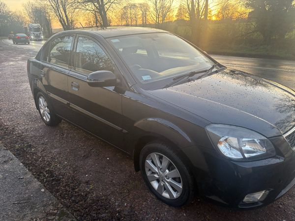 Kia Rio Saloon, Diesel, 2010, Black