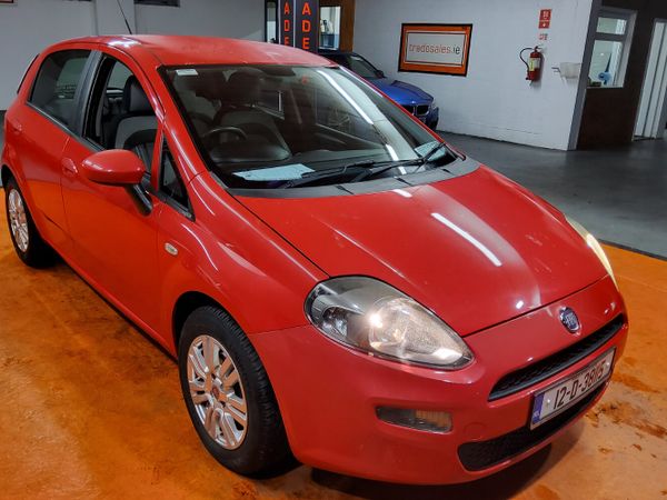 Fiat Punto Hatchback, Petrol, 2012, Red