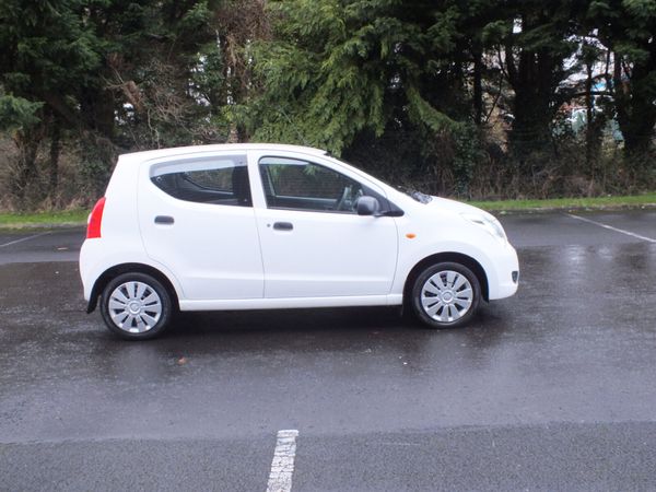 Suzuki Alto Hatchback, Petrol, 2014, White