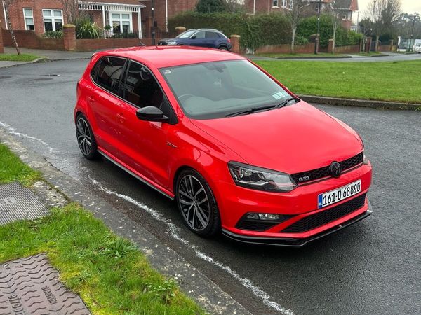 Volkswagen Polo Hatchback, Petrol, 2016, Red