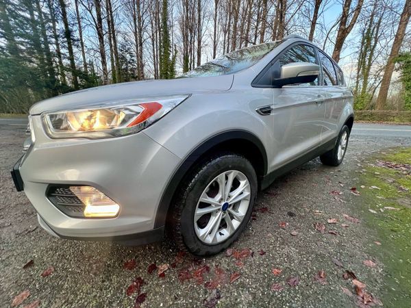 Ford Mondeo Hatchback, Diesel, 2018, Red