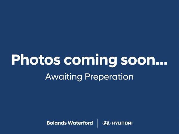 Volkswagen Golf Estate, Petrol, 2018, White