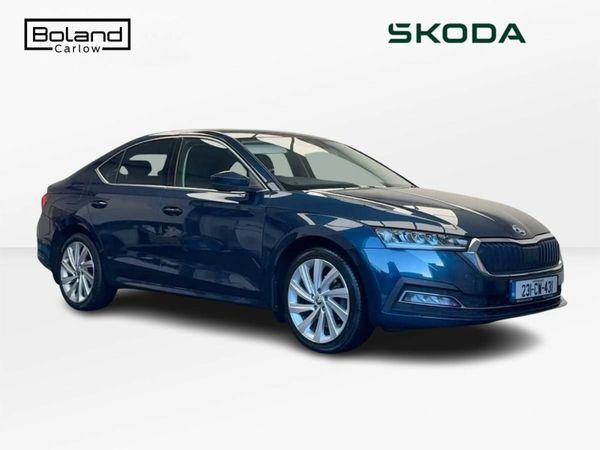 Skoda Octavia Saloon, Diesel, 2023, Blue