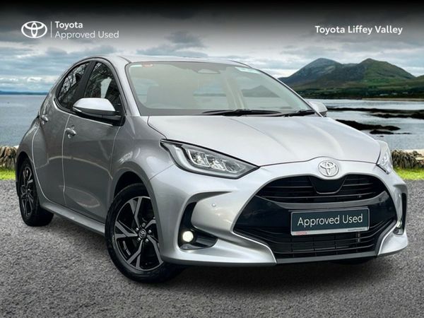 Toyota Yaris Hatchback, Petrol Hybrid, 2025, Silver