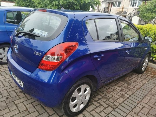 Hyundai i20 Hatchback, Petrol, 2009, Blue